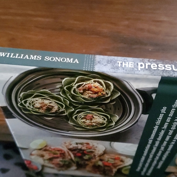 NEW THE PRESSURE COOKER COOKBOOK - Picture 8 of 8